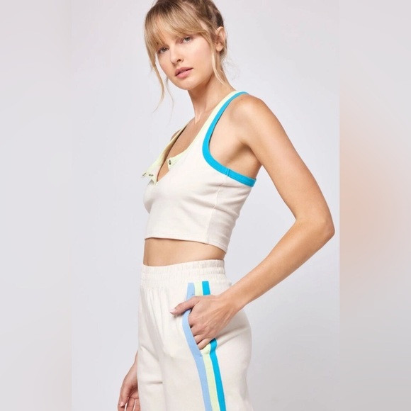 L * Space Crop Top- New - Picture 1 of 8